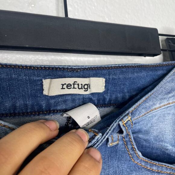 Refuge Womens Jeans Size 2 Denim Blue Distressed Skinny Leg Medium Wash Jeans - Picture 4 of 10